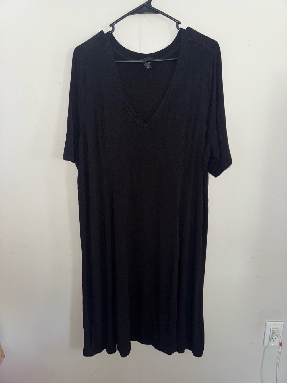 Torrid Women’s Black V-Neck Short Sleeve MIDI Dress Size 3X